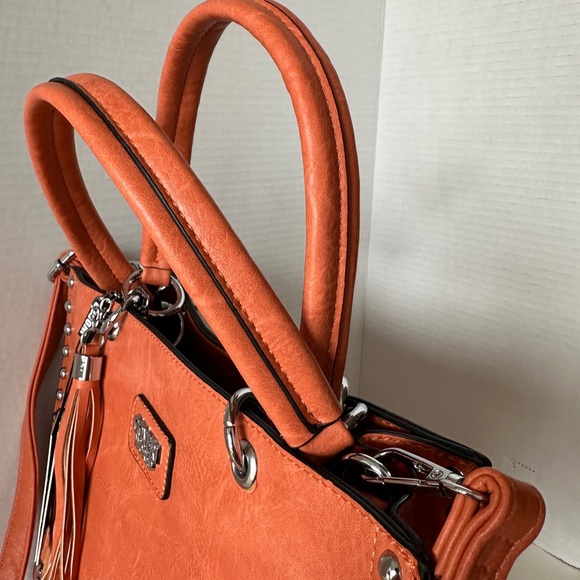 NWT Handbag/Shoulder Bag Coveri World. - Picture 10 of 13